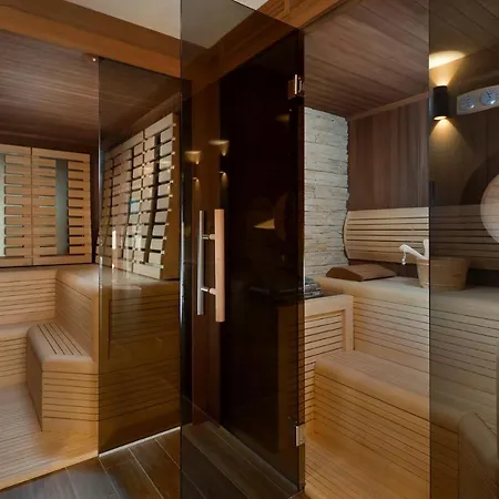 וילה Labin Waterfront - Stunning Sea Views - Jacuzzi - Sauna - Pool Table Sveta Marina