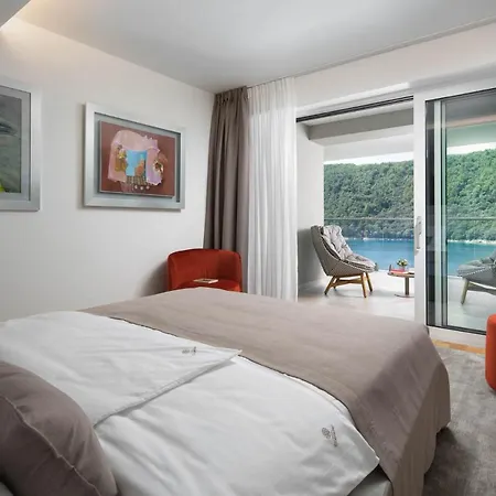 Labin Waterfront - Stunning Sea Views - Jacuzzi - Sauna - Pool Table ヴィラ Sveta Marina