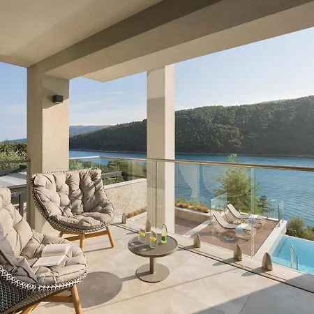 Labin Waterfront - Stunning Sea Views - Jacuzzi - Sauna - Pool Table ヴィラ Sveta Marina
