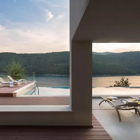 Labin Waterfront - Stunning Sea Views - Jacuzzi - Sauna - Pool Table * Sveta Marina